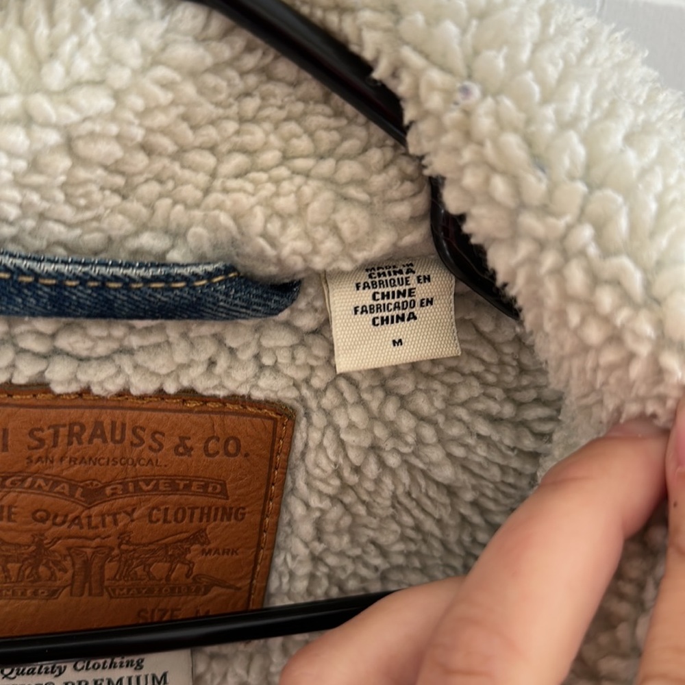 Levi Jacket - Picture 5 of 5